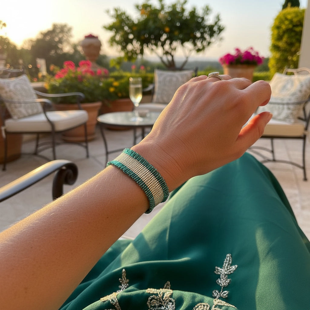 Fringe green beaded bracelet - Medium width
