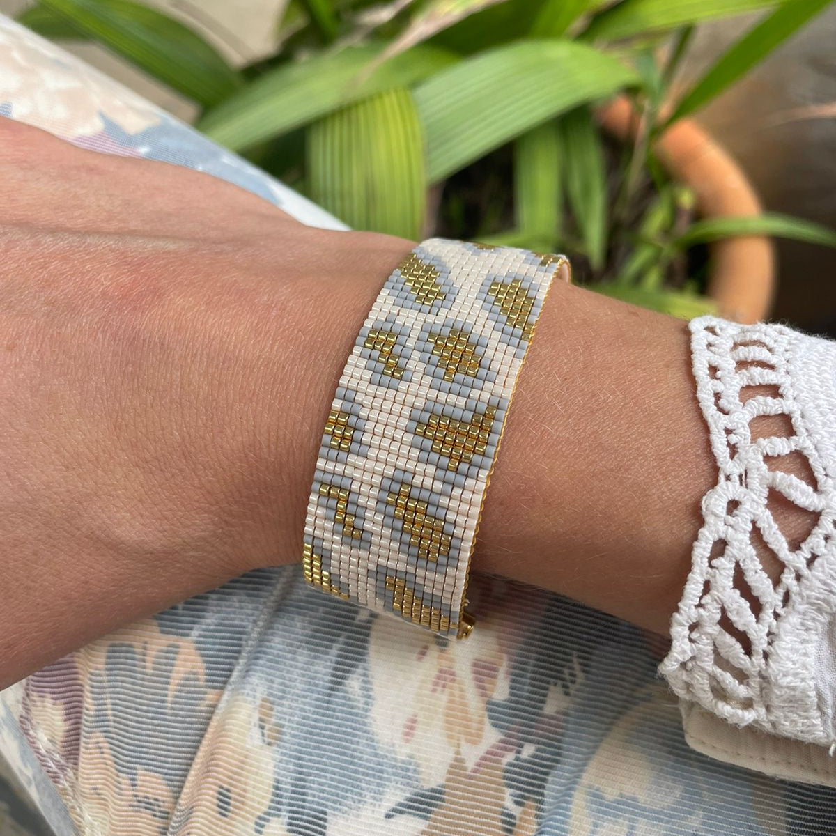 Leopard white and gold medium width bracelet